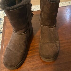 UGG Chestnut Suede Mid-Calf Winter Boots